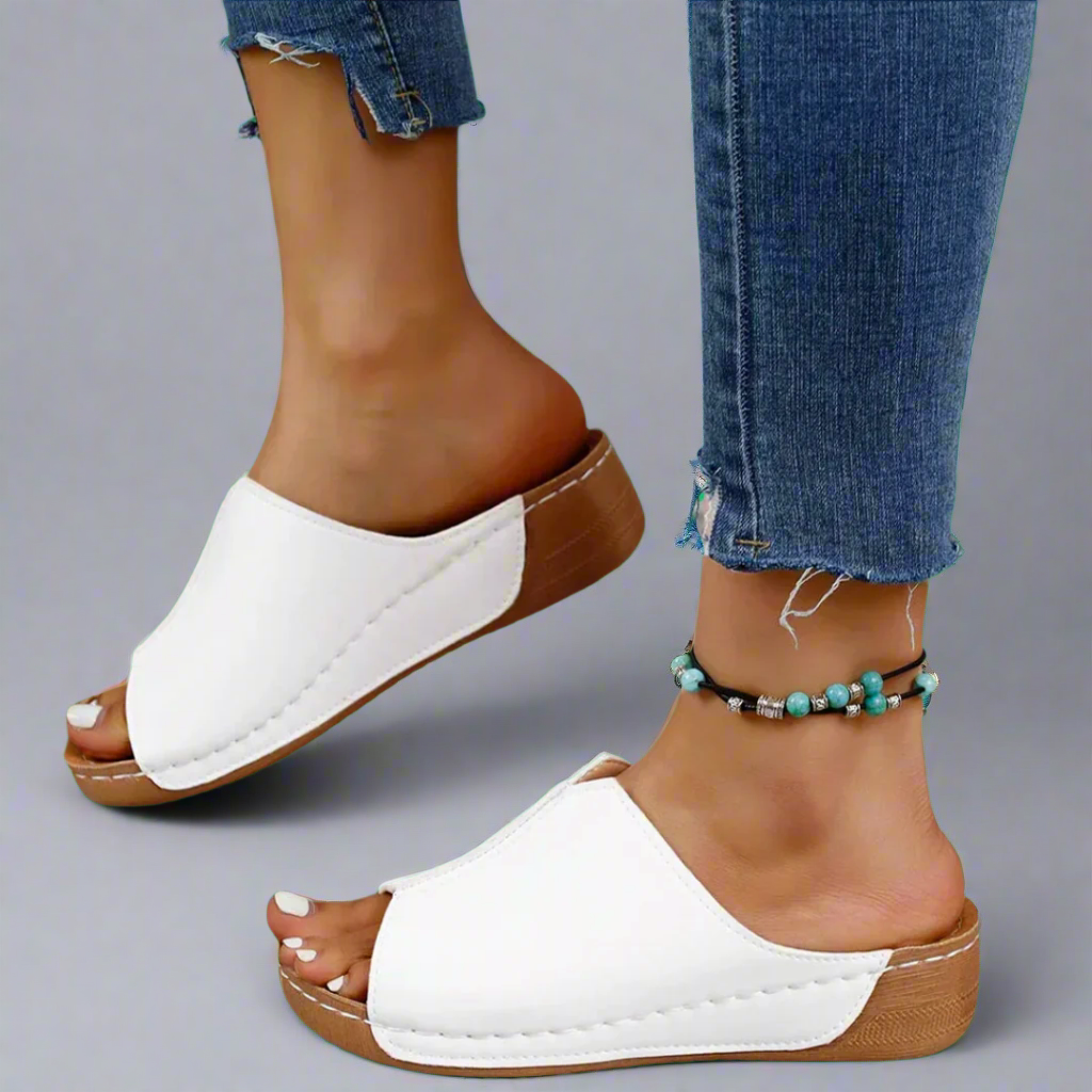 Clemensia | Sandalias de cuña hechas a mano en material premium