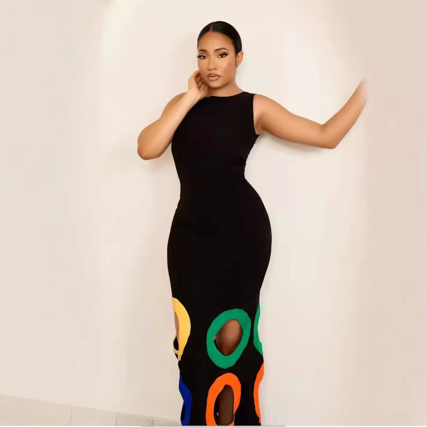 Anastasia | Vestido Maxilargo con Corte Audaz