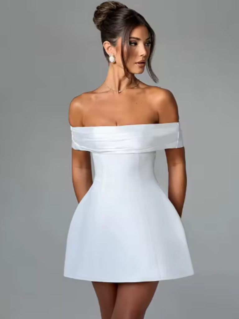 VESTIDO CELESTE CON LAZO EN LA ESPALDA