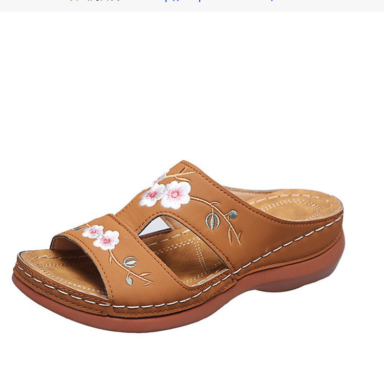 Floria | Sandalias Ortopédicas Slip-In con Diseño Bordado y Suela Amortiguada