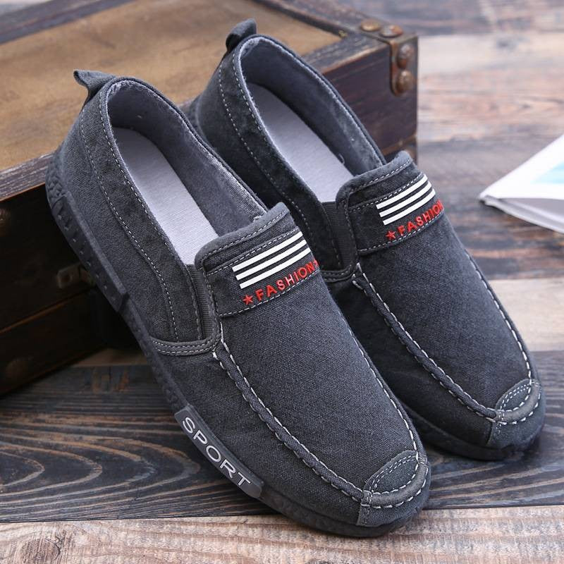 Tyler - Slip-Ons: ¡Comodidad sin esfuerzo!