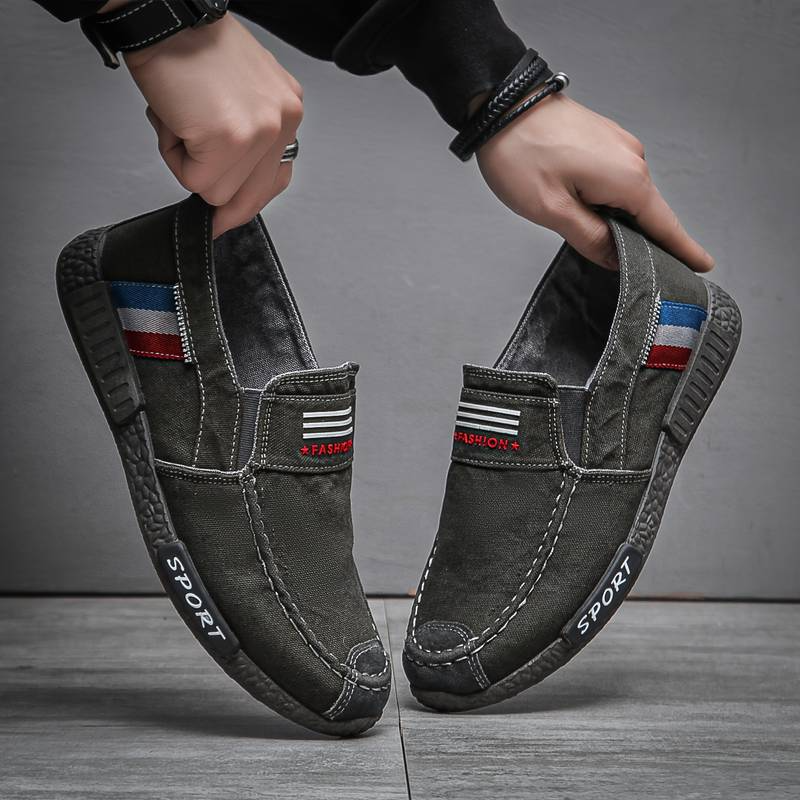 Tyler - Slip-Ons: ¡Comodidad sin esfuerzo!