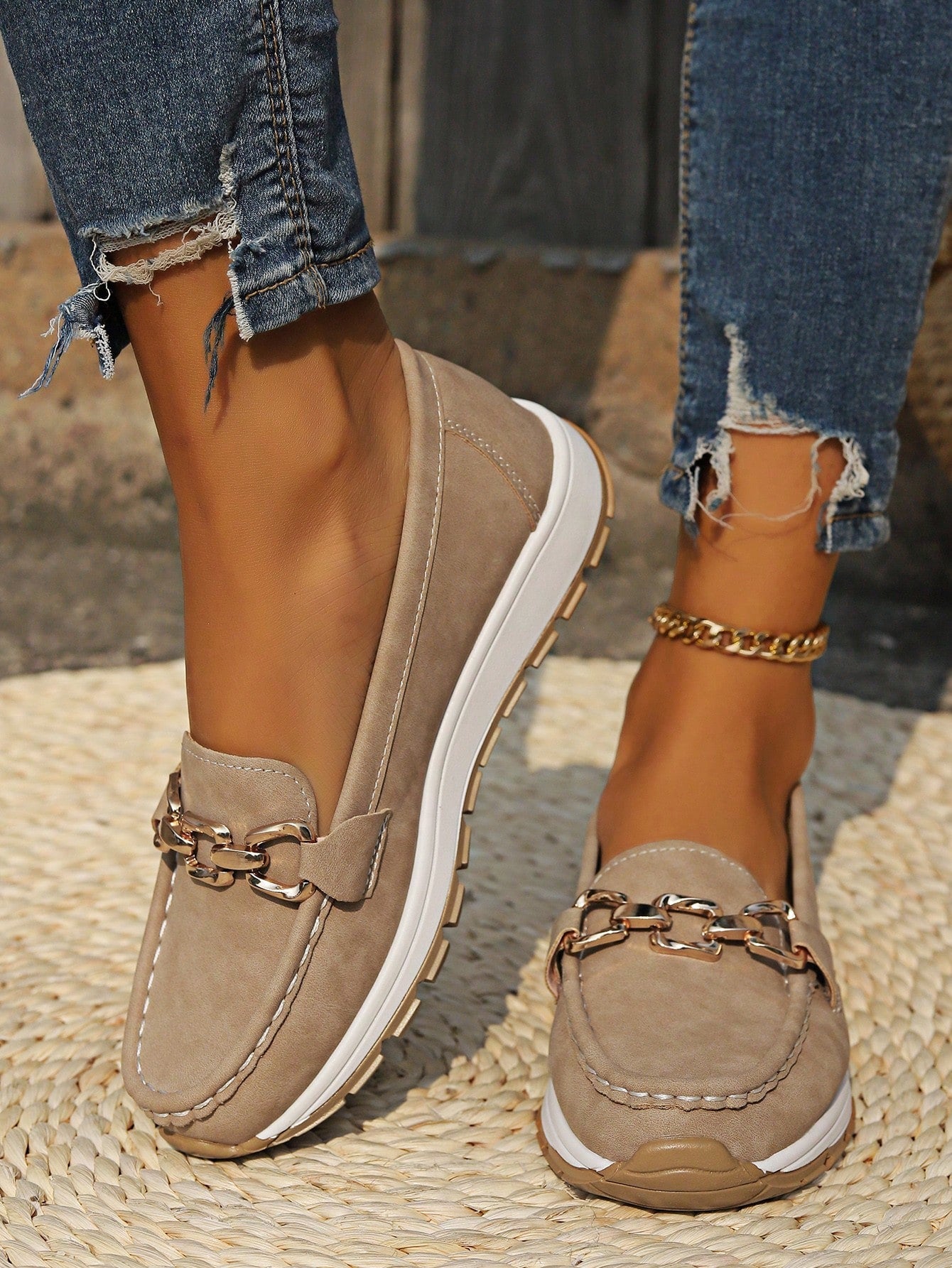 Melinda | Chain Detail Slip-On Loafers