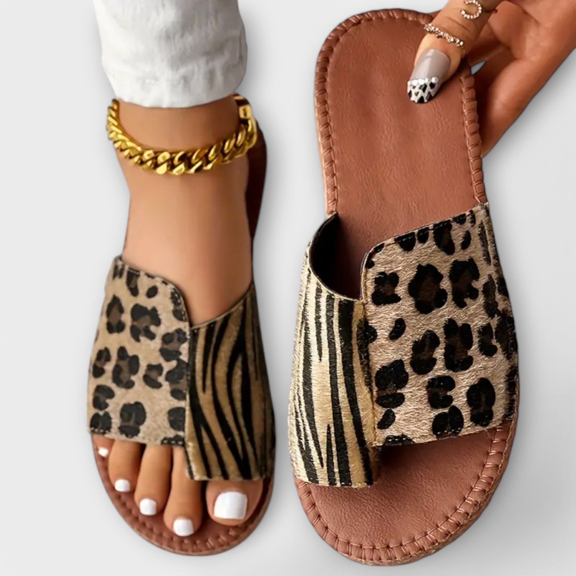 Lyan | Zapatillas Bicolor Estilosas con Estampado de Leopardo