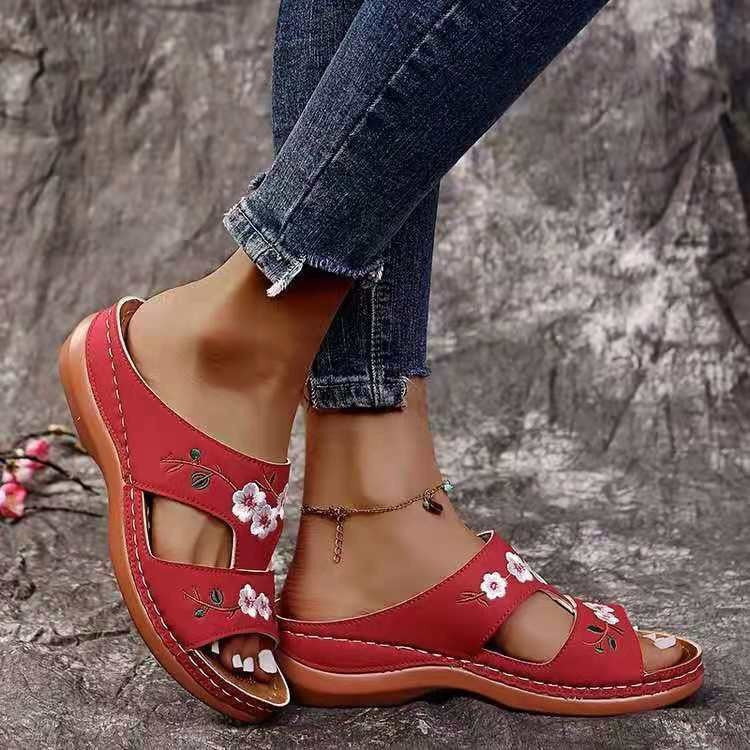 Floria | Sandalias Ortopédicas Slip-In con Diseño Bordado y Suela Amortiguada