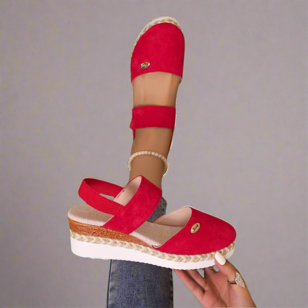 Gitta | Cuña de Talla Grande – Cómoda y Versátil