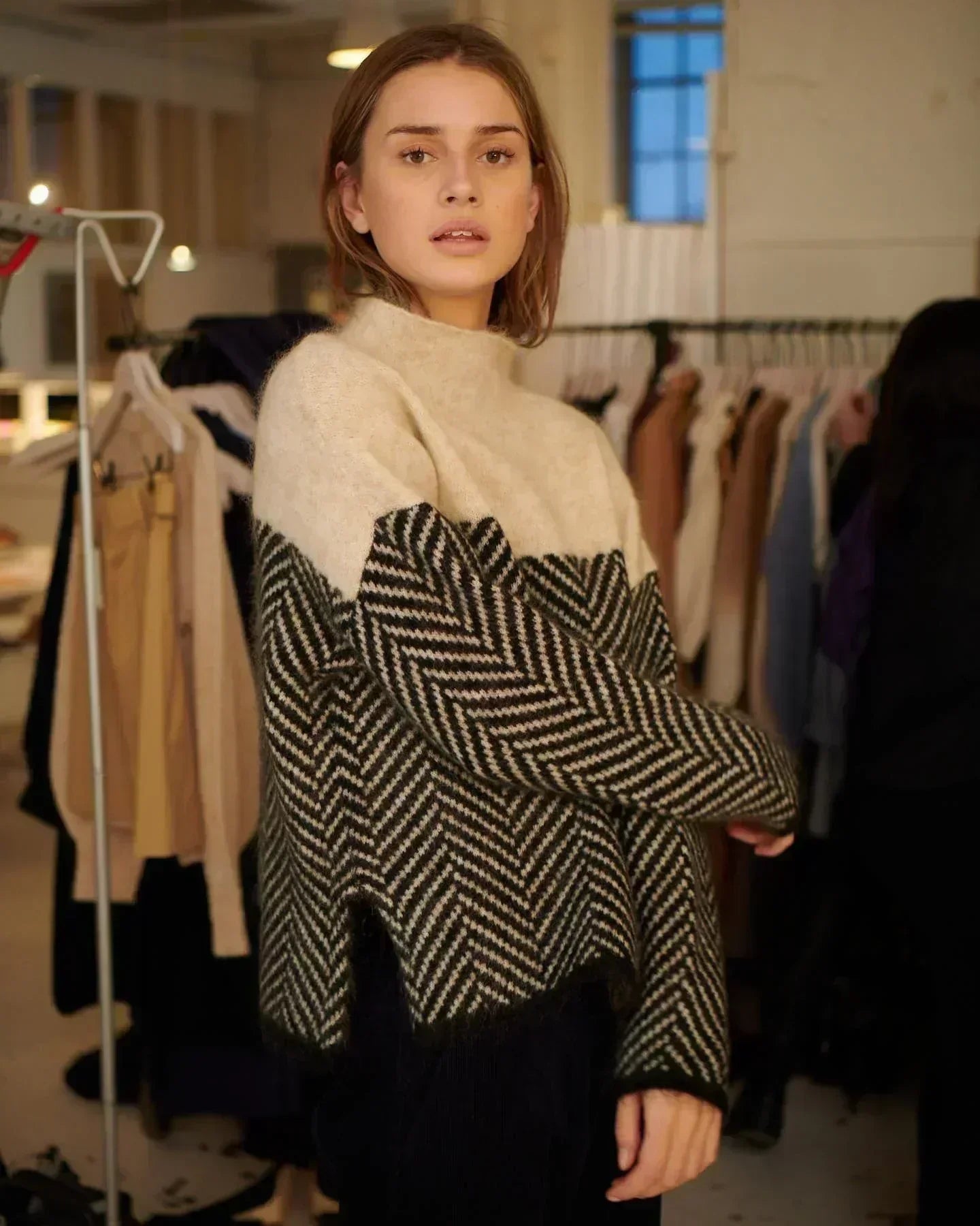 Eva - Stylish Herringbone Knit Sweater for Every Occasion