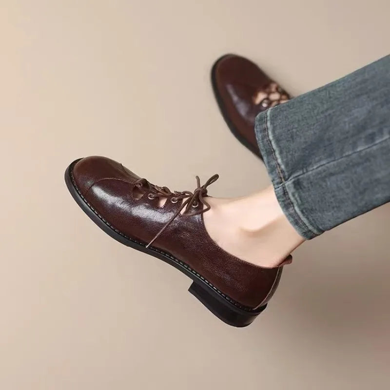 Marisa® | Zapatillas ortopédicas de cuero vegano a la moda